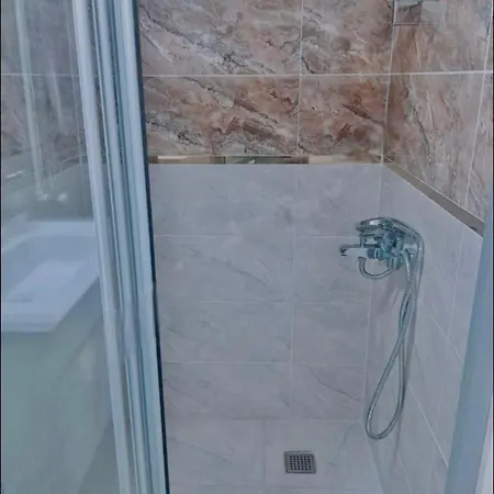 Ξενοδοχείο με διαμερίσματα Life Hotel& Breakfast