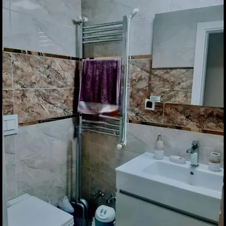 Life Hotel& Breakfast מלון דירות