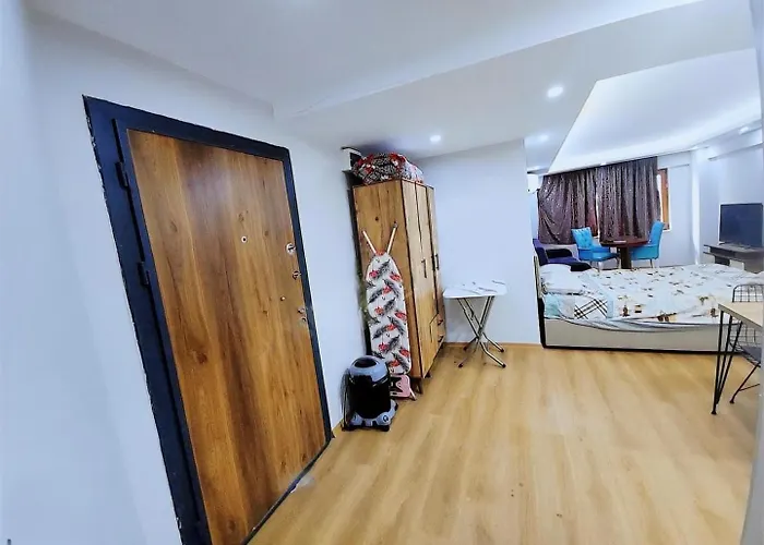 Lägenhetshotell Life Hotel& Breakfast 4*