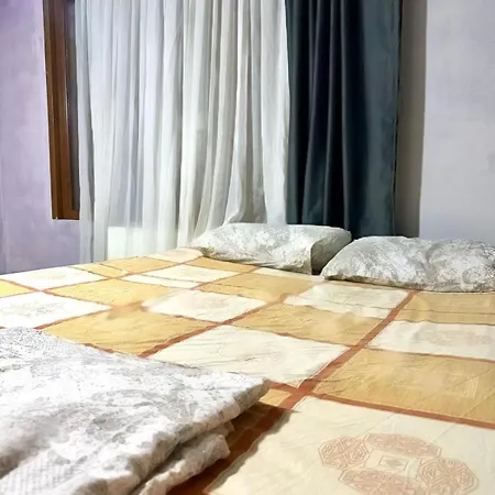 Life Hotel& Breakfast Apartmanhotel 4*