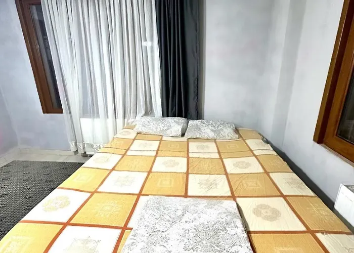 Life Hotel& Breakfast Стамбул